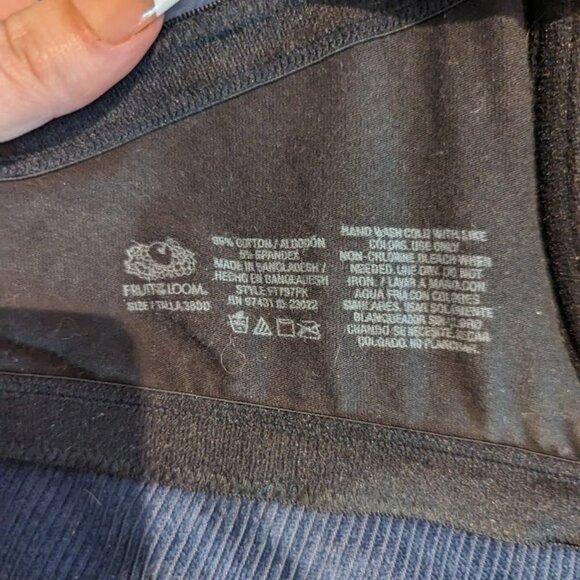 NWOT Fruit of the Loom Black Underwire Bra | Size 38DD - Picture 2 of 2